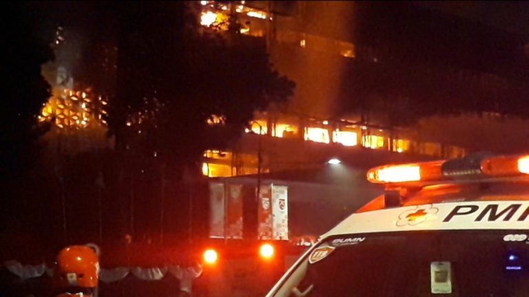 Gedung Kejagung RI Terbakar, Lima Unit Damkar Dikerahkan