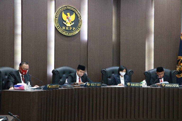Terbukti Rangkap Jabatan, Ketua KPU di Bali Dijatuhi Tiga Sanksi Sekaligus