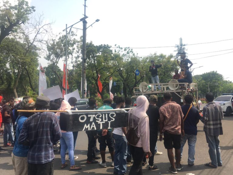 Demo Depan Kemendagri, Aliansi Mahasiswa Papua Tolak Otsus Jilid II