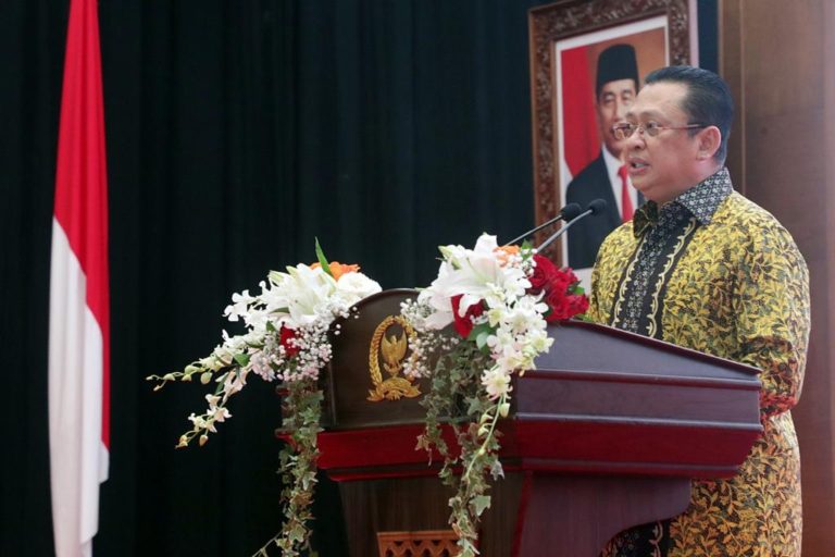 MPR Anugerahi Gelar Almarhum Taufik Kiemas Sebagai Bapak Empat Pilar