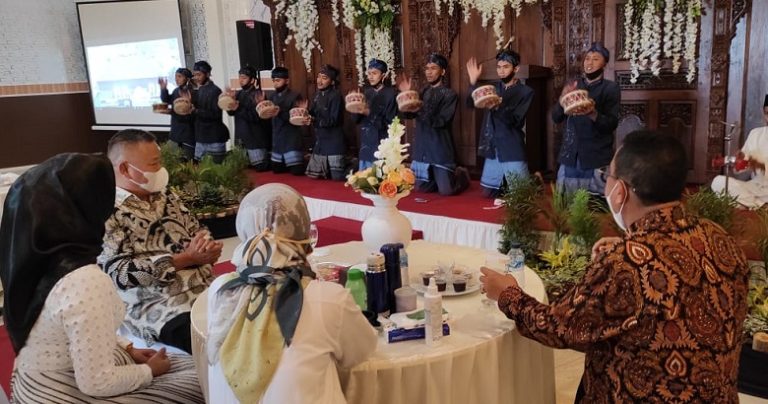 Marawis ‘Qatrunnada’ Lapas Tampil Memukau di Grand Launching Rahaya Resort