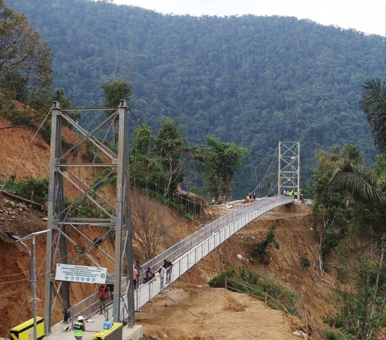Pulihkan Jalur Palopo-Toraja, Kementerian PUPR Selesaikan Pembangunan Jembatan Gantung