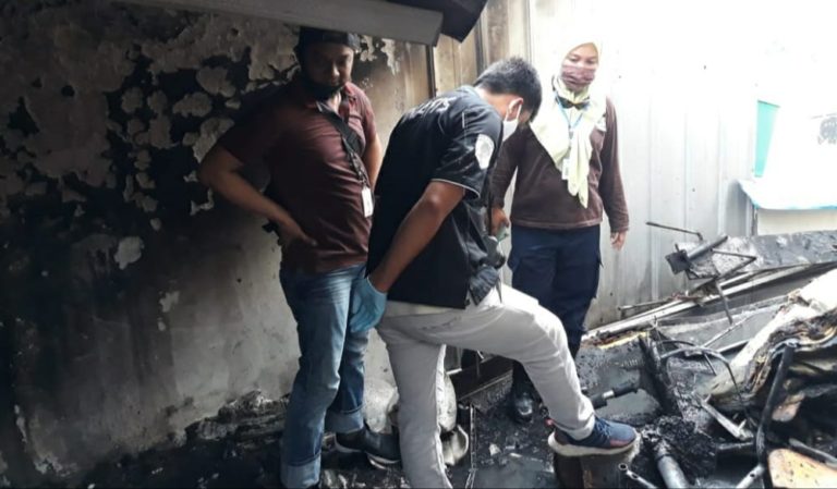 Ruko di Komplek Apartemen Saladin Depok Terbakar