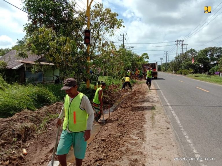 3 Kabupaten di Sulsel Terima Manfaat Padat Karya KOTAKU Kementerian PUPR