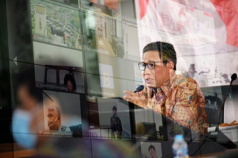 Mendes: SHM Belum Terbit Menyulitkan Transmigran Kembangkan Ekonomi