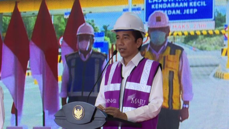 Jokowi Resmikan Jalan Tol Manado-Bitung Ruas Manado-Danowudu Secara Virtual