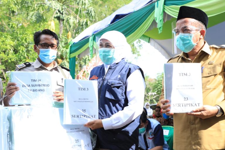 Khofifah Tekankan Pentingnya Legalitas Kepemilikan Hingga Ke Pelosok