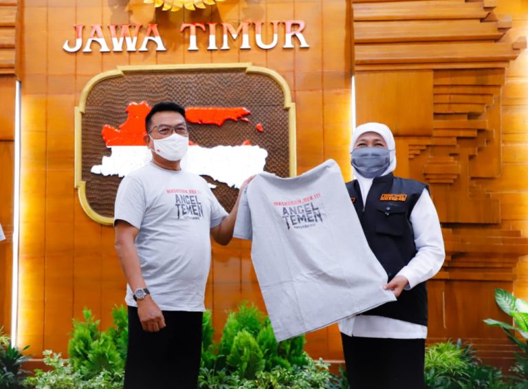 Dikunjungi Kastaf Kepresidenan, Khofifah Sosialisasikan Gerakan Masyarakat Bermasker