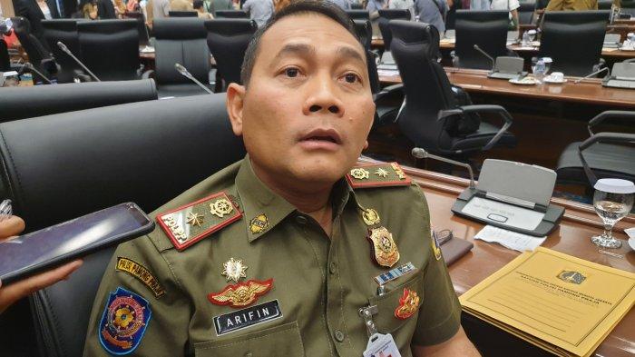 Aparat Ancam Jemput Paksa Warga Jakarta Positif Covid-19 yang Tak Mau Diisolasi