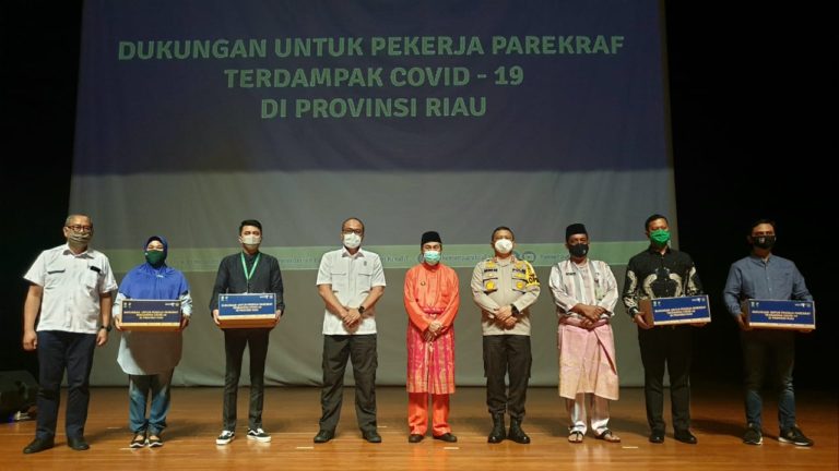 Kemenparekraf Kirim Bantuan Paket Balasa kepada Pelaku Pariwisata Riau