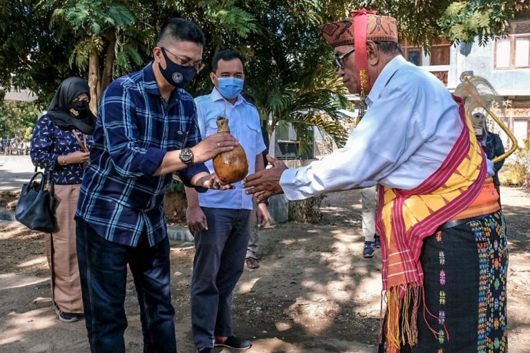 Kemenparekraf-Kemendes Kolaborasi Kembangkan Desa Wisata Batu Cermin NTT