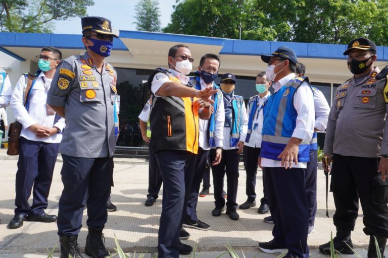 Tinjau Kesiapan Operasional Libur Panjang, Menhub Apresiasi Koordinasi Lintas Sektoral