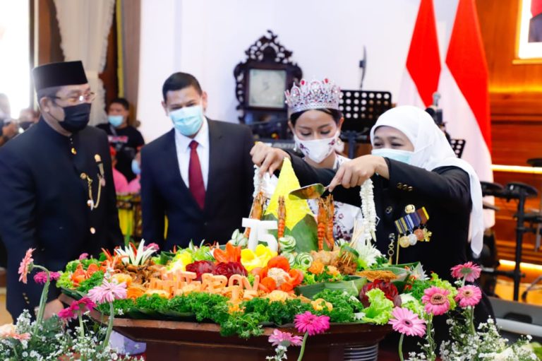 Di Hari Jadi ke-75, Jatim jadi Percontohan Pengendalian Covid-19 Nasional