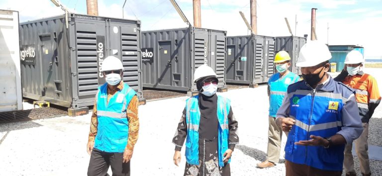 Reses di Kota Tual, Anggota DPR FPKS Saadiah Heran Banyak Desa Belum Teraliri Listrik
