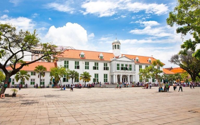 Tempat Wisata dan Bioskop Beroperasi, Warganet: Pak Anies, Kapan Sekolah Dibuka?