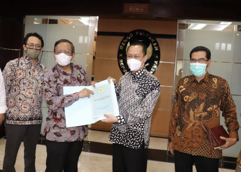 Komnas HAM Serahkan Hasil Investigasi Intan Jaya ke Menko Polhukam
