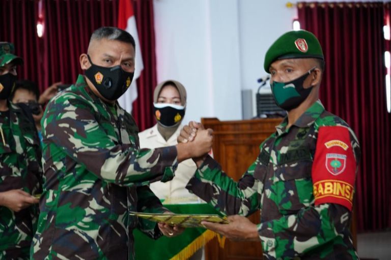 Ungkap Kasus Narkoba, Serka Abusari Terima Penghargaan dari Danrem HO