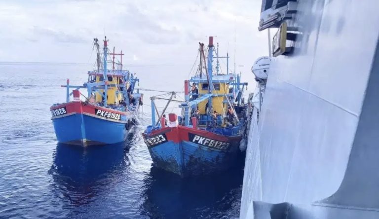 TNI AL Tangkap Tiga Kapal Berbendera Malaysia di Selat Malaka