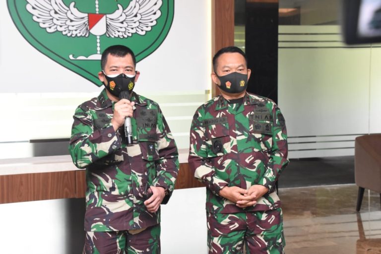 Panglima TNI Dukung Penurunan Baliho Rizieq Shihab
