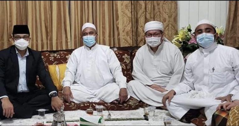 Ketemuan, Habib Rizieq dan Anies Minum Teh Bareng