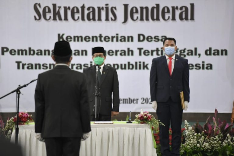 Menteri Halim Lantik Taufik Madjid sebagai Sekjend Kemendes PDTT