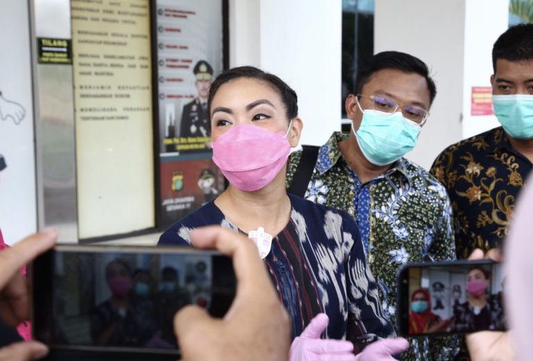 Diperiksa Sebagai Pelapor, Saraswati: Hentikan Pelecehan Terhadap Perempuan