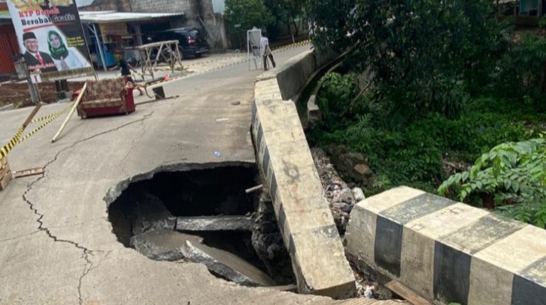 Imbas Jalan Ambrol,  Warga Wadas Depok Diminta Gunakan Jalur Alternaif