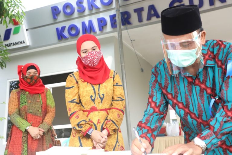 Peduli Pendidikan, PWP Berikan Beasiswa Bagi Anak Dhuafa Di Cilacap
