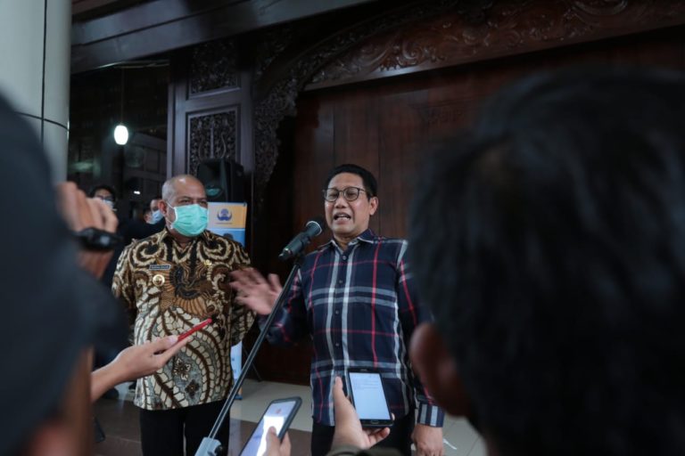 Jelang Pilkada Serentak, Gus Menteri Minta Kades Tetap Fokus Membangun Desa