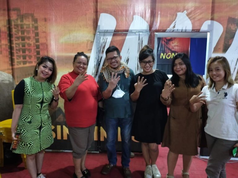 Pilwakot Makassar, Penyanyi Dangdut Aty Kodong Beri Dukungan untuk IMUN