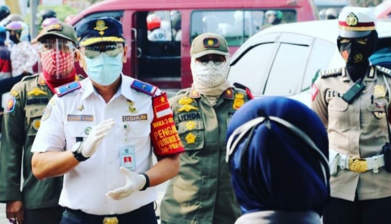 Peringati Hari Pahlawan, Pemkot dan Polres Depok Bagikan 6.000 Masker