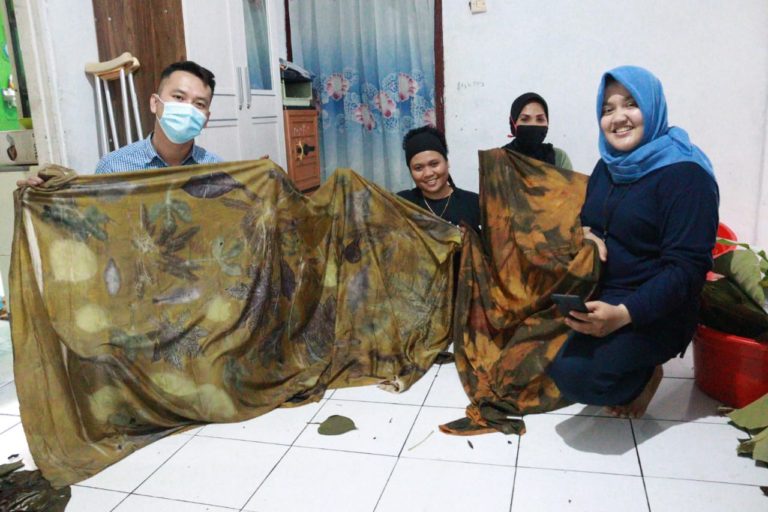 Pertamina Dorong Kemandirian UMKM, Begini Kisah Mitra Binaan Difabel Berdayakan Sesama Hingga Dampingi Anak Putus Sekolah