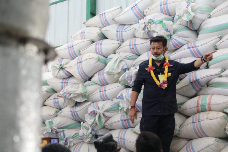 Tinjau Vertical Dryer di Luwu Timur, Mentan SYL: Genjot Produksi Dengan Mekanisasi