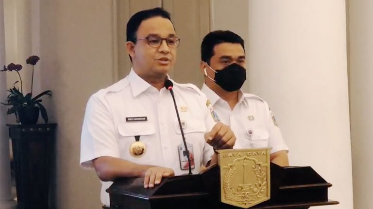 Anies Ajak Penyintas Covid-19 Ikuti Terapi Plasma Konvaselen