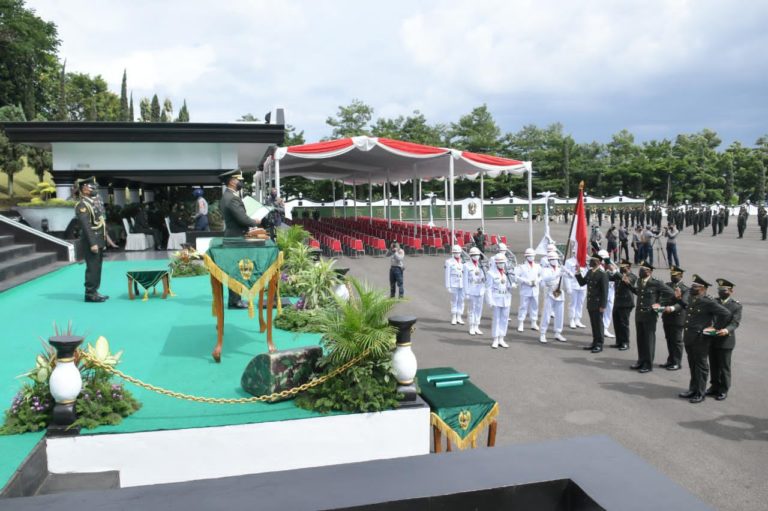 Kasad Lantik 583 Perwira Lulusan Diktukpasus TNI AD