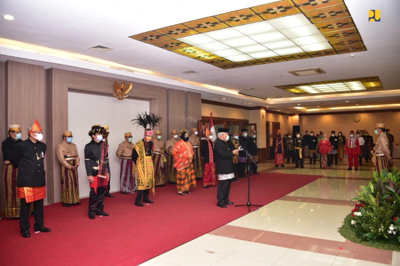 Menteri Basuki Kukuhkan Dewan Arsitek Indonesia