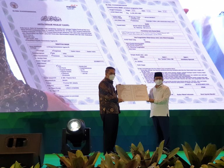 Menag Yaqut Launching Gerakan Wakaf Uang ASN Kemenag