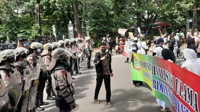 Ratusan Pendemo 1812 Diamankan Aparat, Puluhan Dinyatakan Reaktif Covid-19