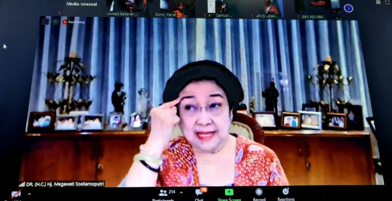 Megawati Ajak Masyarakat Ikuti Seruan Jokowi Soal Pencegahan Covid-19