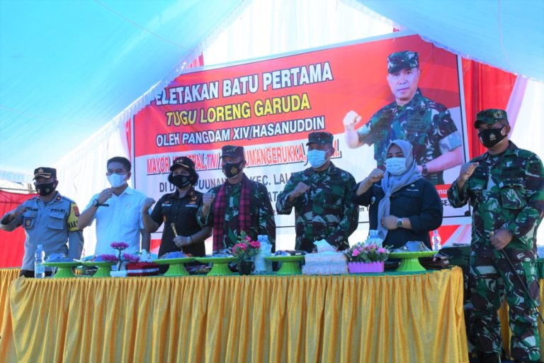 Sukarela, Masyarakat Lalembu Siapkan Lahan untuk Pembangunan Koramil