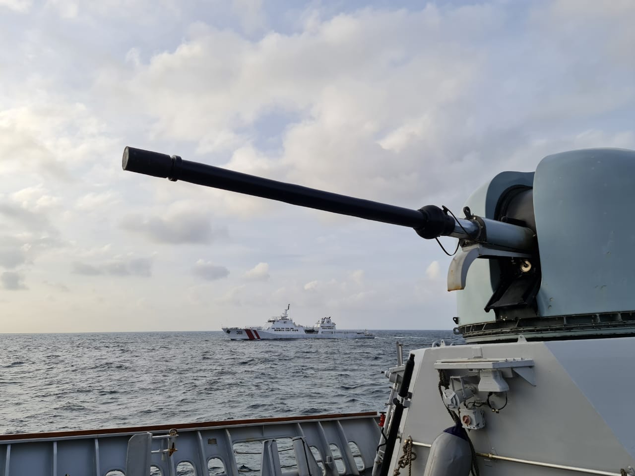Sinergi Pengamanan Laut Natuna, TNI AL-Bakamla Gelar Latihan Bersama
