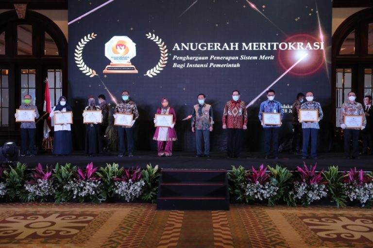 Kemendes PDTT Raih Penghargaan Sistem Merit dari KASN dengan Kategori Baik