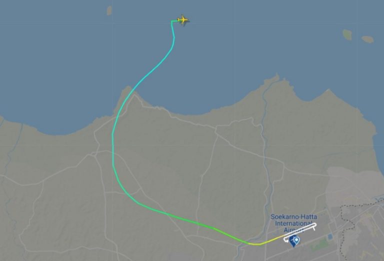 FlightRadar24: Pesawat Sriwijaya Air Hilang Kontak 4 Menit dari Jakarta