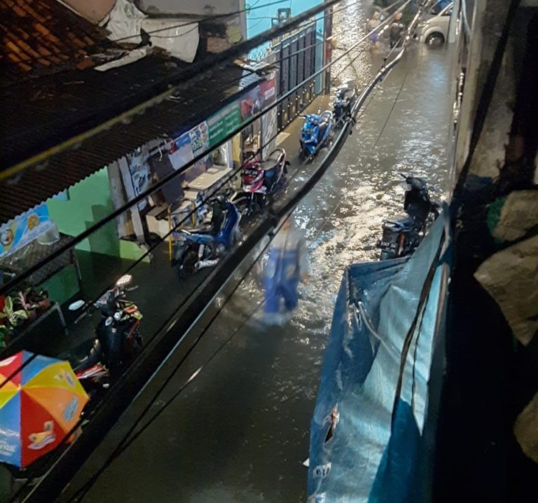 Banjir kembali Kepung DKI Jakarta Sejak Dini Hari