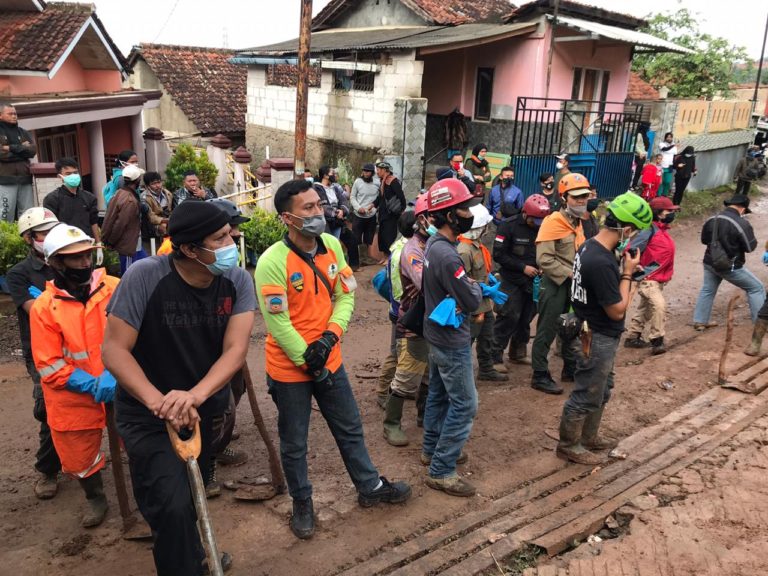Jasa Marga Terjunkan Tim Evakuasi Bantu Korban Gempa Mamuju