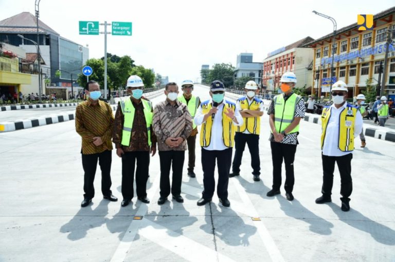 Menteri Basuki: Flyover Purwosari Urai Kemacetan di Perlintasan Kereta Kota Solo