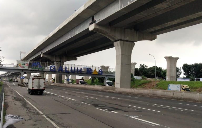 Hati-hati, Ada Proyek Rekonstruksi Ruas Jalan Tol Jakarta-Cikampek