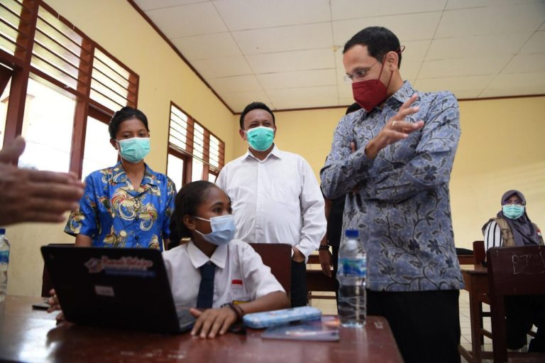 Kunjungi Papua Barat, Mendikbud Dorong Transformasi Pendidikan