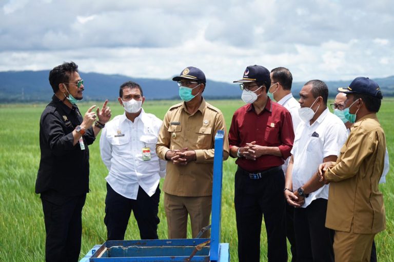 Kompak, TNI-Polri Dukung Jalannya Program Food Estate Sumba Tengah