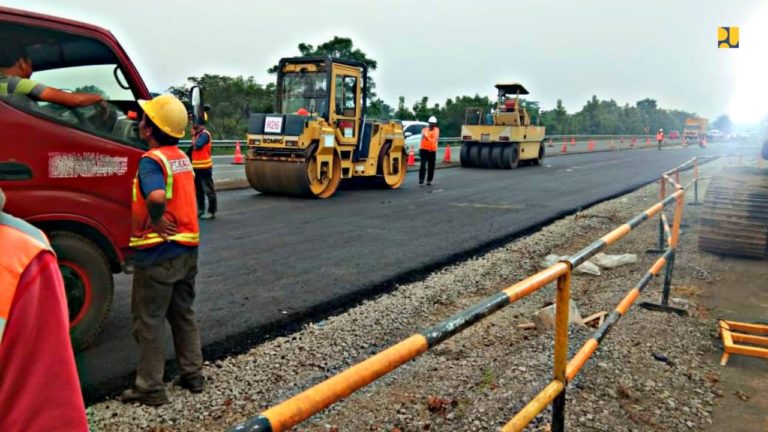 Tangani Longsor Tol Cipali KM122, Kementerian PUPR dan BUJT Targetkan Jalur Sementara Median Dibuka Sabtu Dini Hari